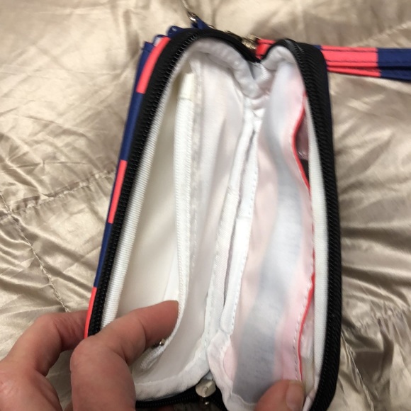 Scout waterproof ID wristlet - Picture 3 of 4